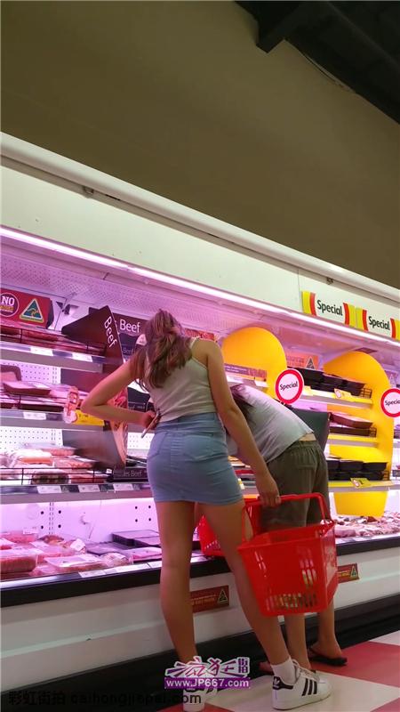 [包臀裙] 超市购物的极品牛仔包臀裙美妞