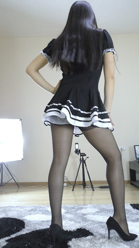 娜娜的黑色短裙背面作品[369M/MP4]