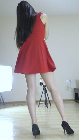 娜娜的红色连衣裙背面作品[487M/MP4]