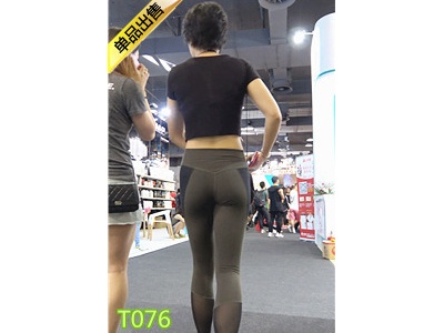 [瑜伽裤] 4K-紧身包臀深灰瑜伽裤美女第2季T076[1.05G]