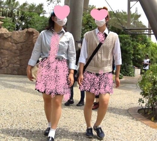 42.ポニーテールな制服ちゃんの白パンツ